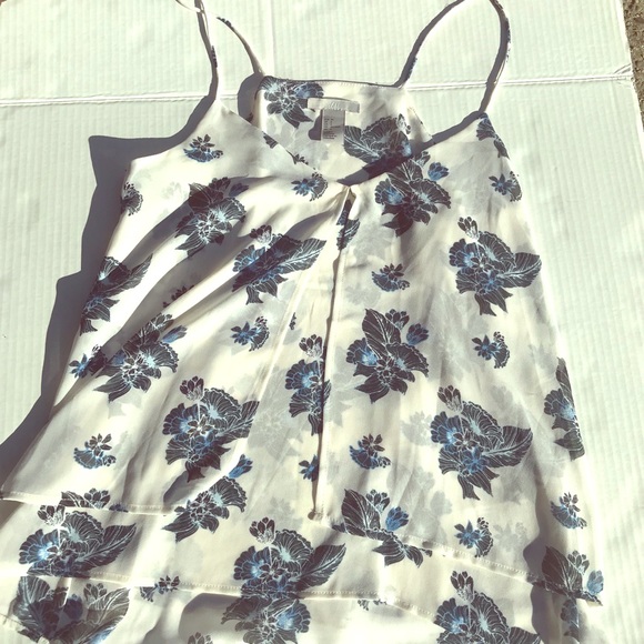 H&M Tops - H&M Blue Floral Top